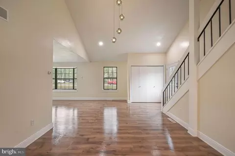 Entry Way - 22 Whitemarsh Ct, Dover, DE 19904 photo 3 of 6