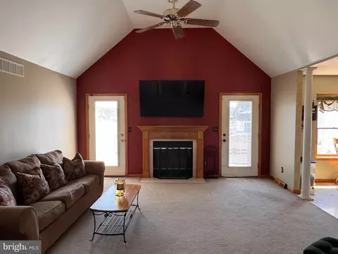 Living - 27 Integro Dr, Clayton, DE 19938 photo 1 of 2