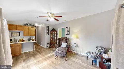 Entry Way - 100 Brookfield Dr, Dover, DE 19901 photo 15 of 18