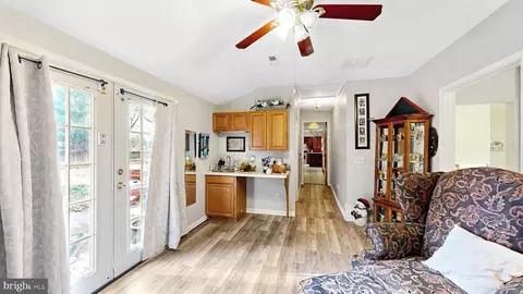 Entry Way - 100 Brookfield Dr, Dover, DE 19901 photo 16 of 18