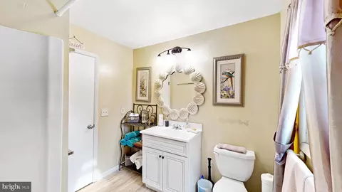 Bath - 100 Brookfield Dr, Dover, DE 19901 photo 2 of 2
