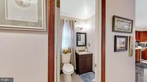 Entry Way - 100 Brookfield Dr, Dover, DE 19901 photo 7 of 18