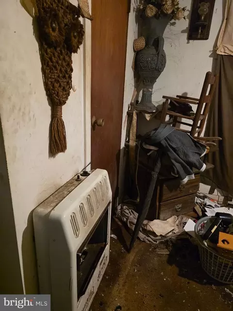 Entry Way - 246 Voshells Mill Star Hill Rd, Dover, DE 19901 photo 11 of 11