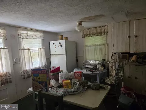 Entry Way - 246 Voshells Mill Star Hill Rd, Dover, DE 19901 photo 1 of 11