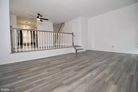 Living - 42 Heritage Dr, Dover, DE 19904 photo 2 of 6
