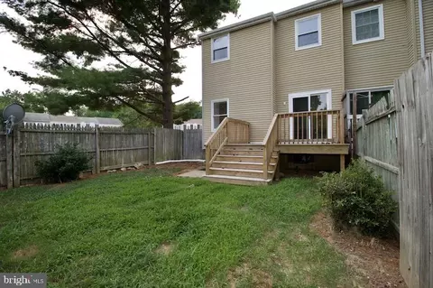Exterior - 42 Heritage Dr, Dover, DE 19904 photo 5 of 9