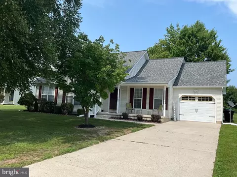 146 Fire Box Dr, Felton, DE 19943