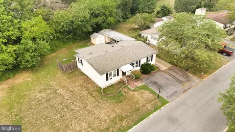 View/Area - 136 Gordon Pl, Dover, DE 19901 photo 1 of 7