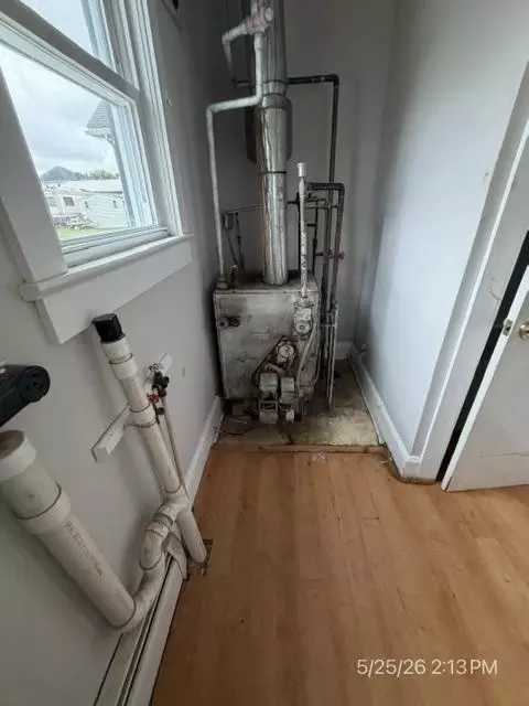 Entry Way - 304 Second Ave, Harrington, DE 19952 photo 1 of 1