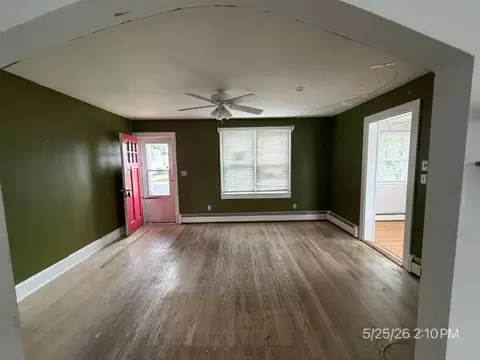 Living - 304 Second Ave, Harrington, DE 19952 photo 1 of 3