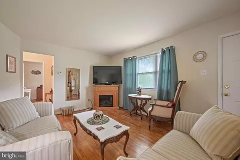 Living - 939 Buck Dr, Dover, DE 19901 photo 1 of 1