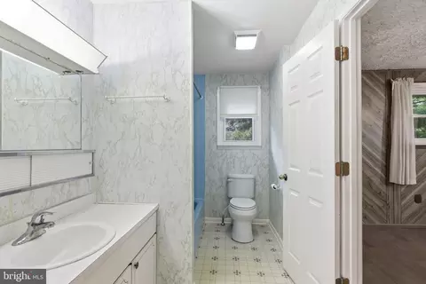 Bath - 730 Miller Dr, Dover, DE 19901 photo 1 of 3