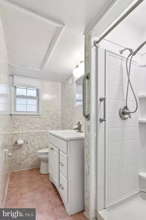 Bath - 730 Miller Dr, Dover, DE 19901 photo 3 of 3