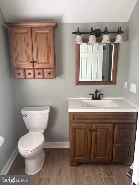 Bath - 545 S State St, Dover, DE 19901 photo 1 of 1