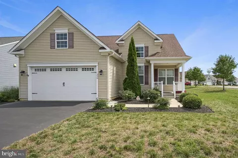 306 Nicklaus Ln, Magnolia, DE 19962