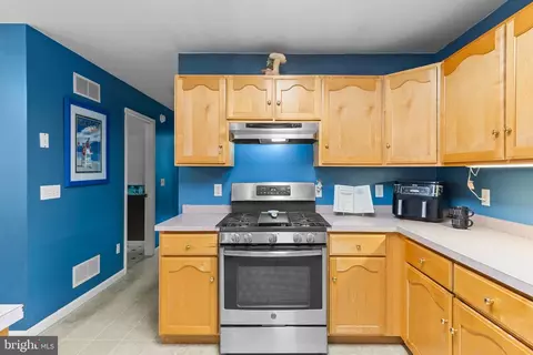Kitchen - 234 Tall Tree Ct, Dover, DE 19904 photo 4 of 5