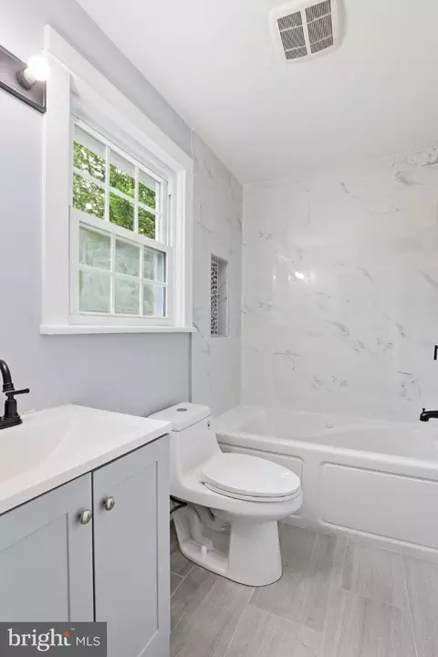 Bath - 529 E Loockerman St, Dover, DE 19901 photo 1 of 2