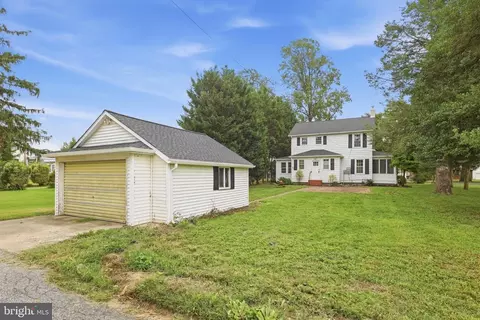 Exterior - 529 E Loockerman St, Dover, DE 19901 photo 5 of 8