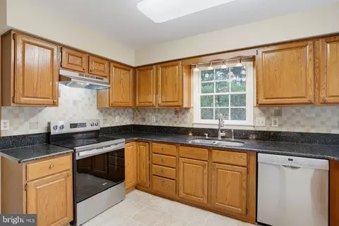 Kitchen - 164 Burning Tree Rd, Dover, DE 19904 photo 3 of 5