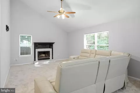 Living - 214 Northdown Dr, Dover, DE 19904 photo 1 of 1