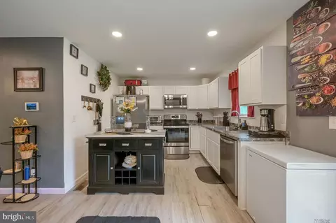 Kitchen - 407 David Hall Rd, Dover, DE 19904 photo 1 of 2