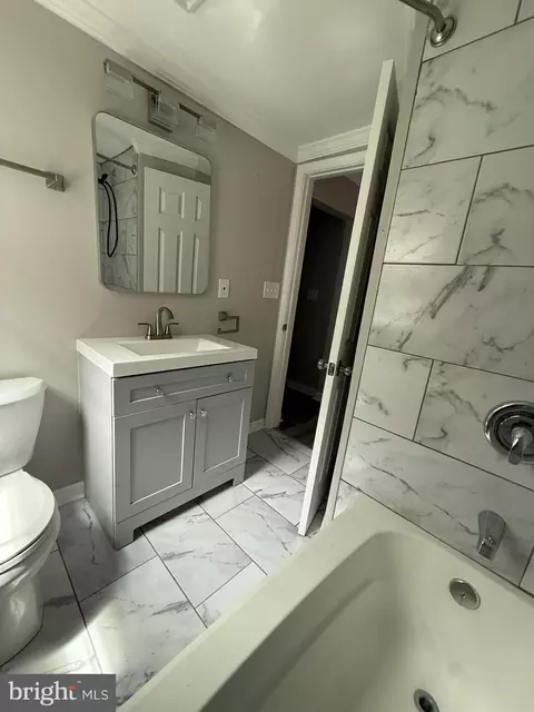 Bath - 2022 Horsepond Rd, Dover, DE 19901 photo 2 of 3