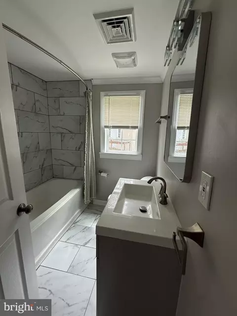 Bath - 2022 Horsepond Rd, Dover, DE 19901 photo 3 of 3