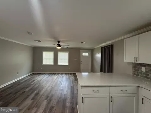 Living - 2022 Horsepond Rd, Dover, DE 19901 photo 1 of 2