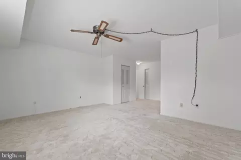 Living - 6 Chase Hall, Dover, DE 19904 photo 11 of 11