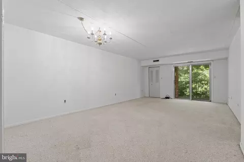 Living - 6 Chase Hall, Dover, DE 19904 photo 2 of 11