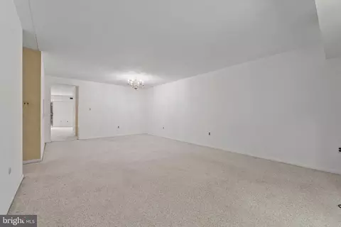Living - 6 Chase Hall, Dover, DE 19904 photo 4 of 11