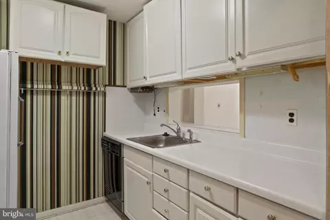 Kitchen - 6 Chase Hall, Dover, DE 19904 photo 2 of 4