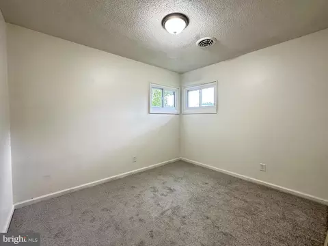 Bedroom - 105 N Governors Blvd, Dover, DE 19901 photo 1 of 3