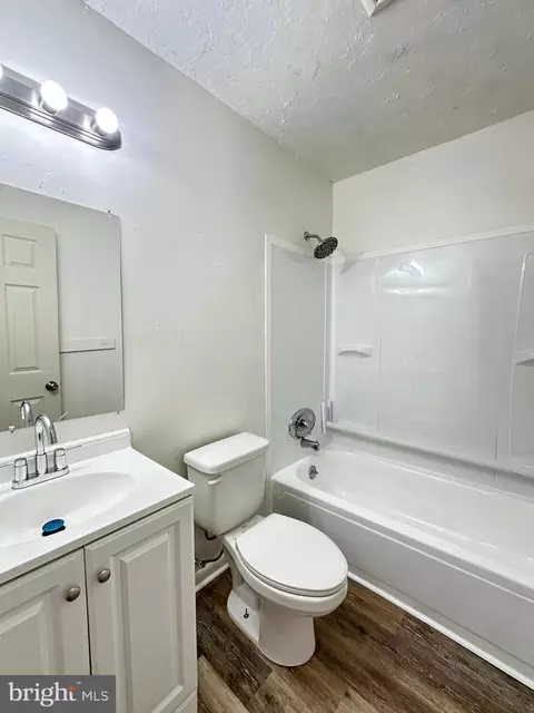 Bath - 105 N Governors Blvd, Dover, DE 19901 photo 1 of 1