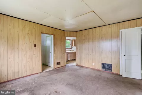 Living - 1116 Janes Rd, Dover, DE 19901 photo 1 of 1