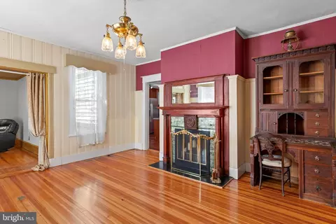 Living - 224 N State St, Dover, DE 19901 photo 4 of 4