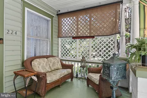 Exterior - 224 N State St, Dover, DE 19901 photo 5 of 12