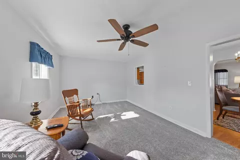 Living - 96 Orchard Ave, Dover, DE 19901 photo 3 of 4