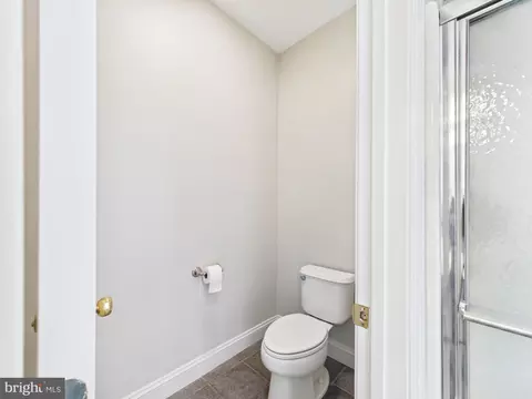 Bath - 95 Ringside Dr, Dover, DE 19904 photo 3 of 5