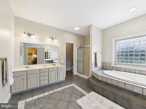 Bath - 95 Ringside Dr, Dover, DE 19904 photo 1 of 5