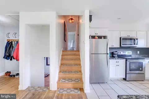 Entry Way - 74 Philchris Dr, Dover, DE 19901 photo 2 of 6