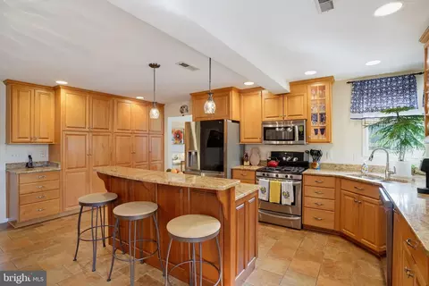 Kitchen - 36 Benson Ct, Dover, DE 19901 photo 4 of 5