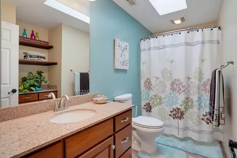 Bath - 36 Benson Ct, Dover, DE 19901 photo 5 of 5