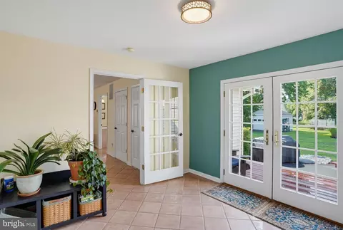 Entry Way - 36 Benson Ct, Dover, DE 19901 photo 2 of 3