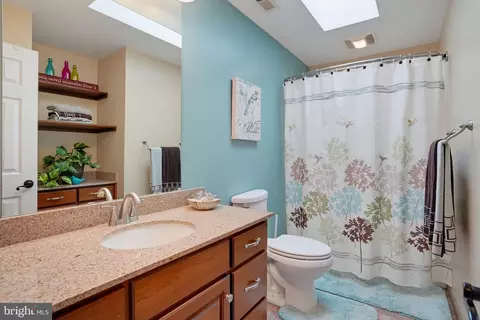 Bath - 36 Benson Ct, Dover, DE 19901 photo 5 of 5