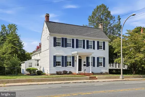 Exterior - 109 E Division St, Dover, DE 19901 photo 2 of 8