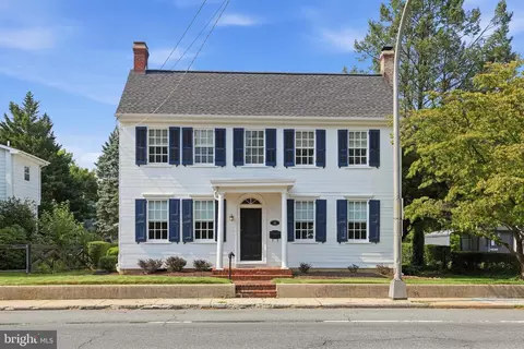 Exterior - 109 E Division St, Dover, DE 19901 photo 3 of 8