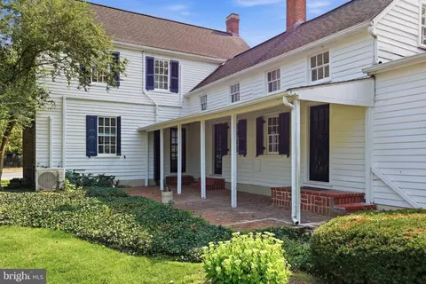 Exterior - 109 E Division St, Dover, DE 19901 photo 6 of 8