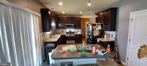 Entry Way - 401 Northdown Dr, Dover, DE 19904 photo 1 of 3