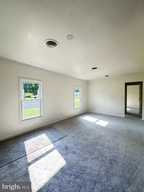 Living - 5 S Senator Ave, Dover, DE 19901 photo 2 of 2
